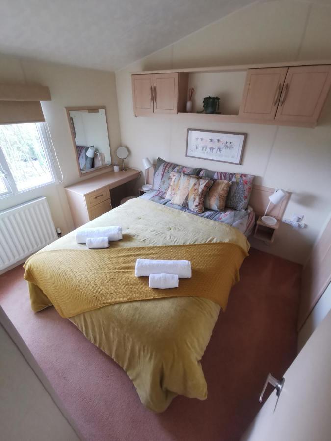 Fab Caravan Holiday Home Colmonell Exterior foto